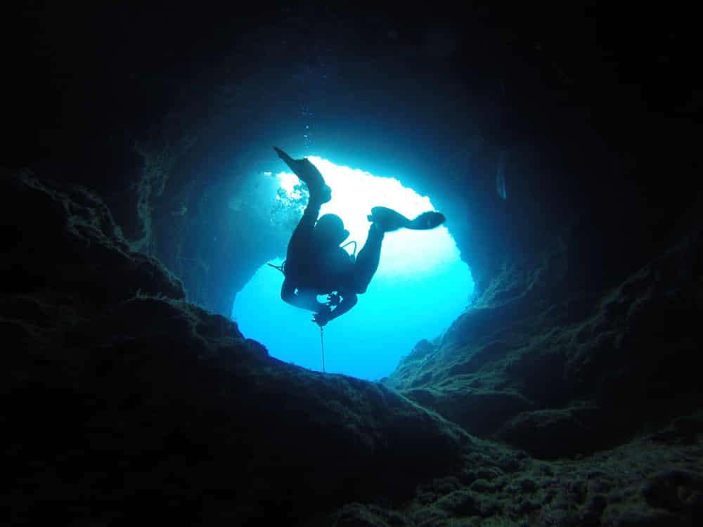 Buceo en cuevas