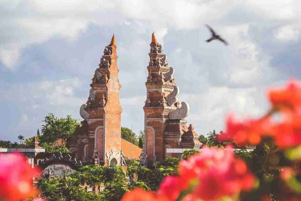 When to Travel to Indonesia? Which is the Best Month? 2 Here-is-a-summary-of-the-most-notable-features