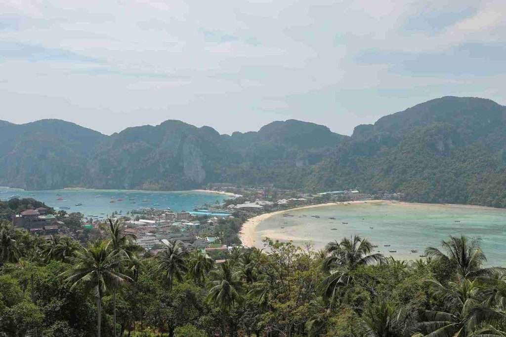 ¿Dónde bucear en Phi Phi? Guía y mapa con los mejores puntos 2 Los 7 mejores puntos de buceo en Phi Phi - Shark Point