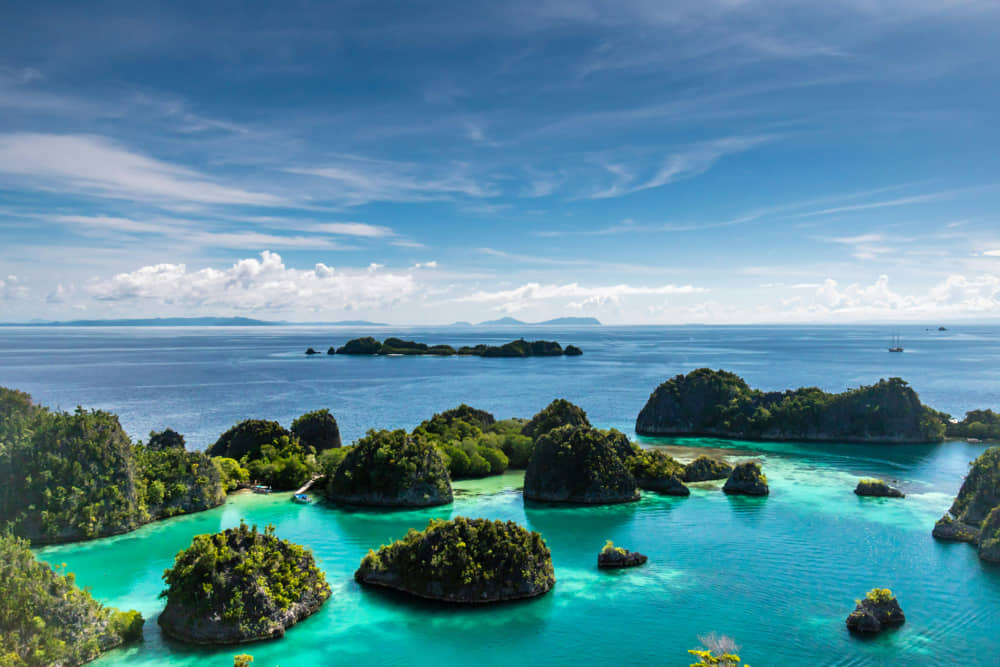 Where to Dive in Indonesia – The Best Places to Explore Underwater 1 Raja Ampat
