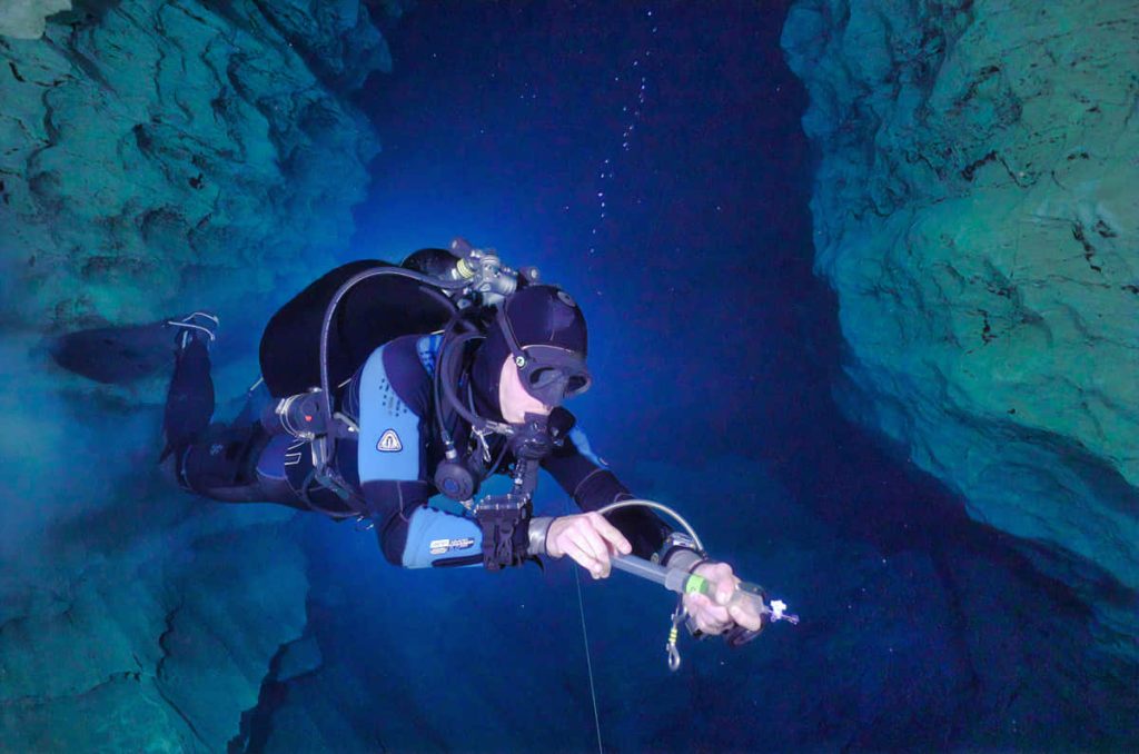 Buceo científico: explora el océano con propósito 1 Buceo Científico