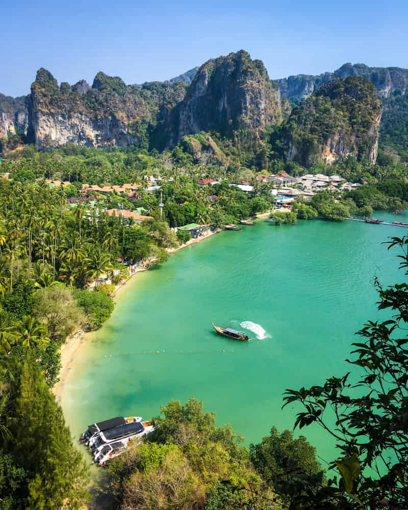 How to Get from Krabi to Phi Phi: The Complete Guide for Your Trip 2 How to Get from Krabi to Phi Phi